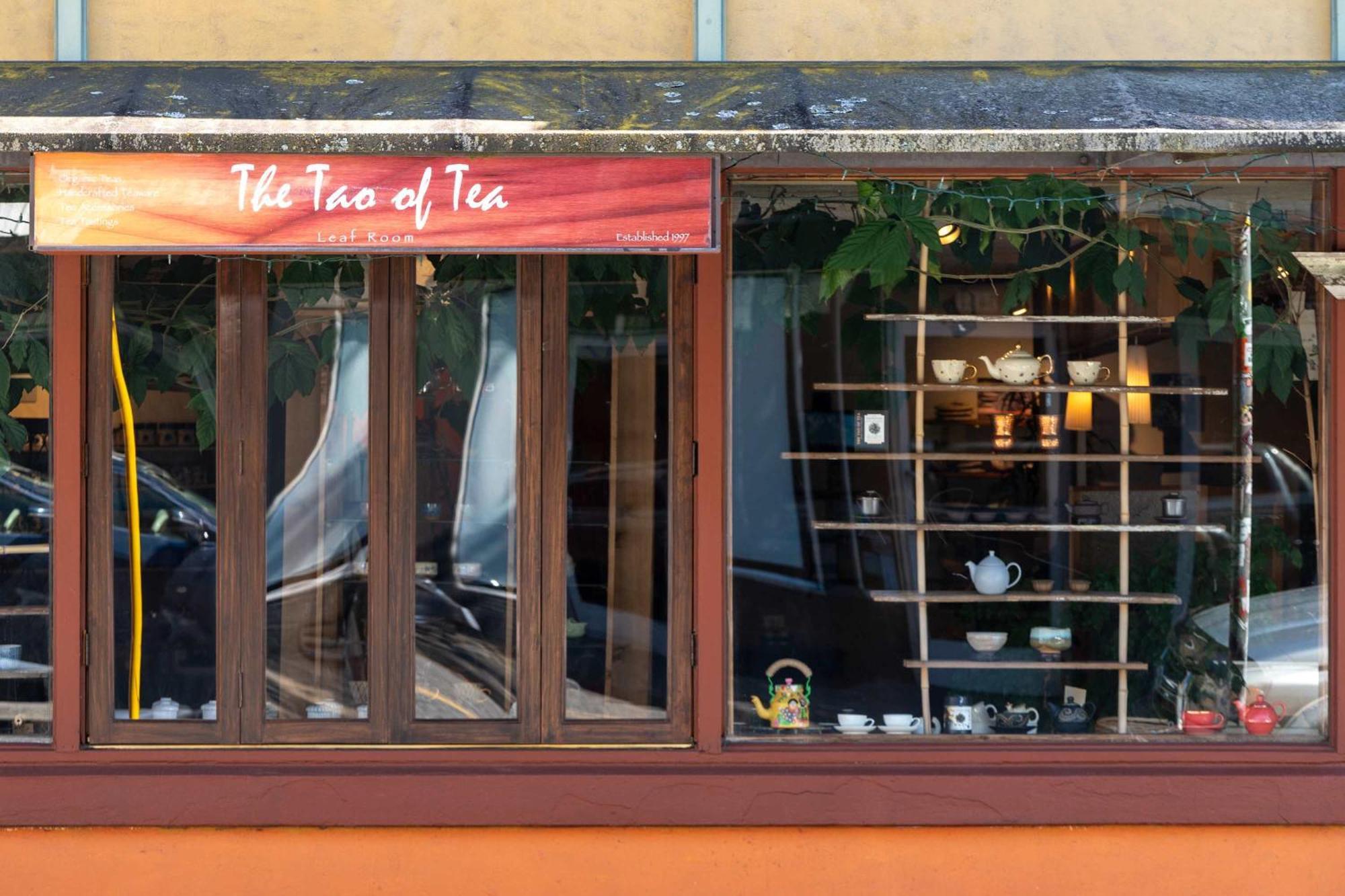 Holiday home Collection - The Madison - Vintage Shops & Espresso *